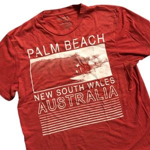 OLD NAVY men’s graphic tee for summer fashion